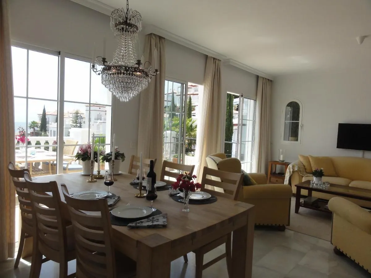 Ladera del Mar 2, Nerja Villa 0*,